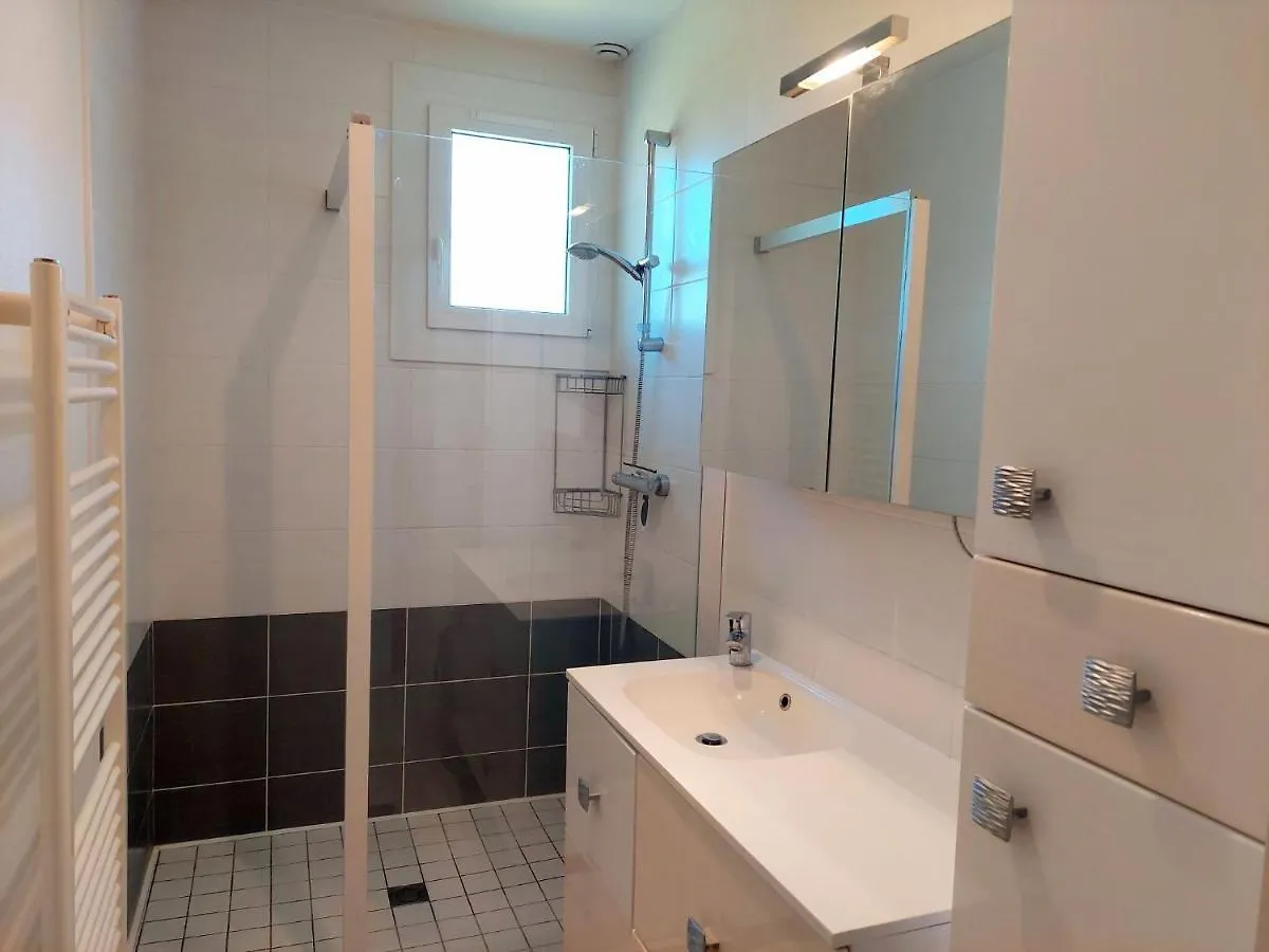 Single Storey Holiday Home Near The Beach, Santec 0*,  France